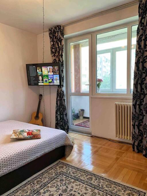 Central Apartment Muncii Area Netflix Бухарест Экстерьер фото