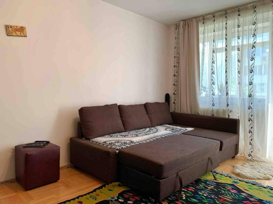Central Apartment Muncii Area Netflix Бухарест Экстерьер фото